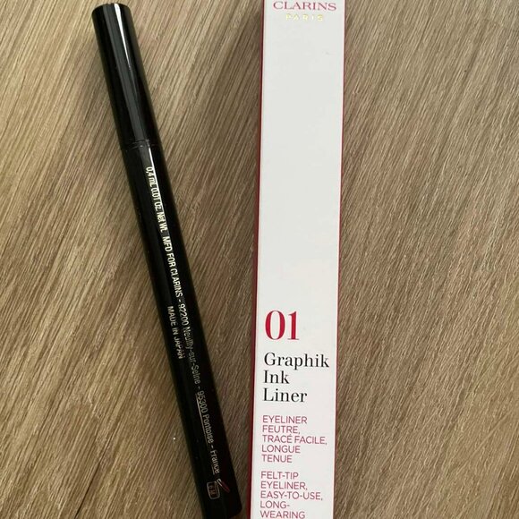NEW Clarins Graphik Ink Liner 0,4 ml - Picture 1 of 3